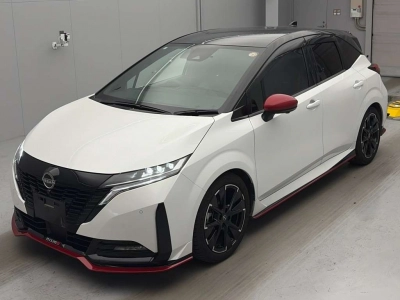 NISSAN AURA