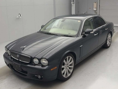 JAGUAR XJ6