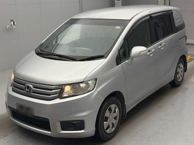 HONDA FREED SPIKE