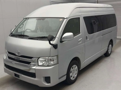 TOYOTA HIACE WAGON
