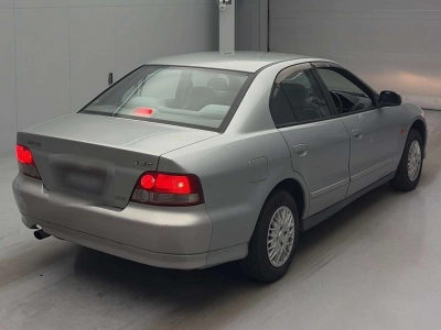 MITSUBISHI GALANT