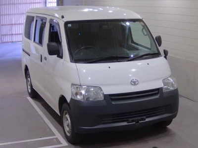 TOYOTA NOAH (LITE ACE) VAN