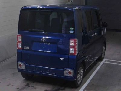 TOYOTA PIXIS MEGA