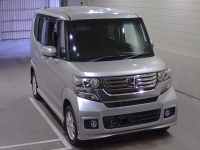 HONDA N BOX CUSTOM