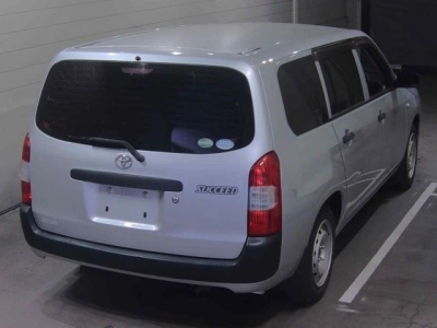 TOYOTA SUCCEED VAN
