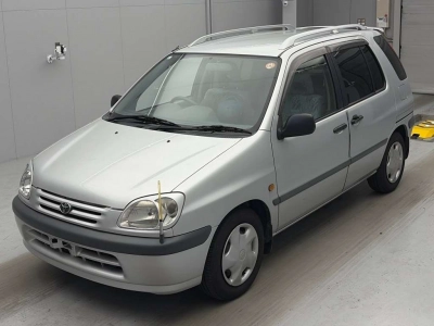 TOYOTA RAUM
