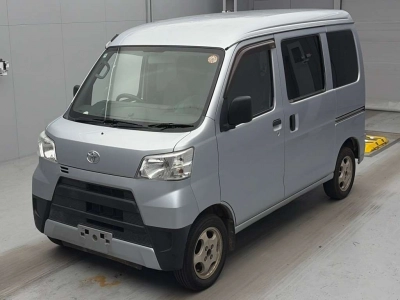 TOYOTA PIXIS VAN