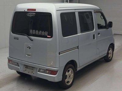 TOYOTA PIXIS VAN