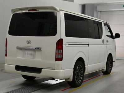 TOYOTA REGIUS VAN