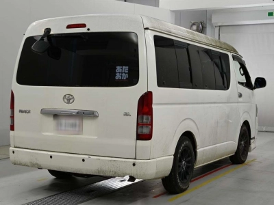 TOYOTA HIACE WAGON