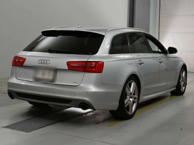 AUDI A6 AVANTE