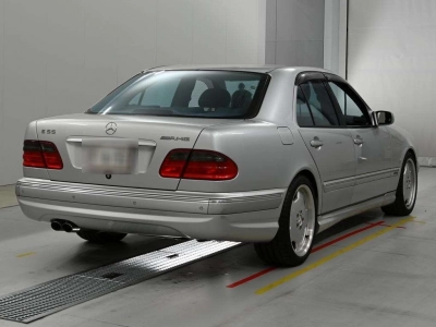 MERCEDES BENZ E CLASS