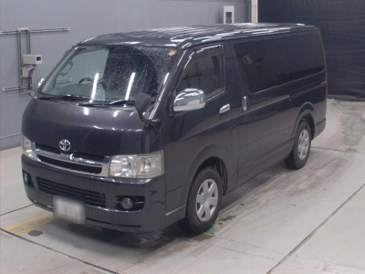 TOYOTA REGIUS VAN