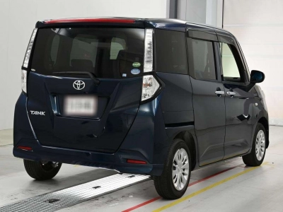 TOYOTA TANK