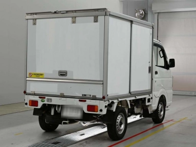 NISSAN NT100 CLIPPER