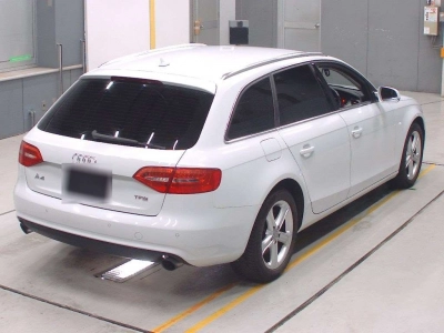 AUDI A4 AVANTE