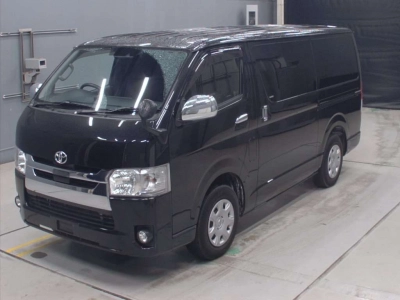 TOYOTA HIACE VAN