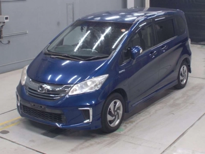 HONDA FREED HYBRID