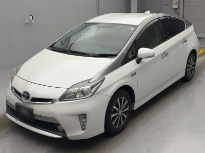 TOYOTA PRIUS PHV