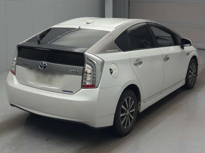 TOYOTA PRIUS PHV