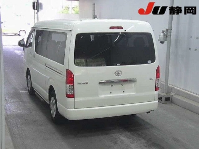 TOYOTA HIACE WAGON