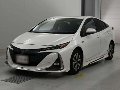 TOYOTA PRIUS PHV