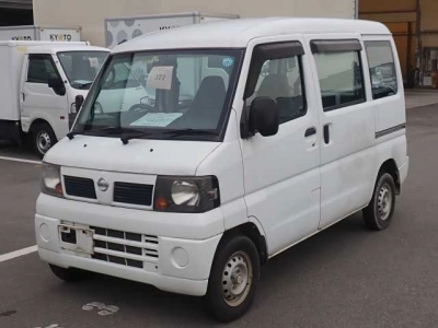 NISSAN CLIPPER VAN