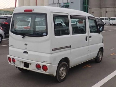 NISSAN CLIPPER VAN