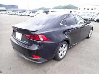 LEXUS IS