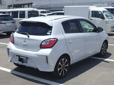 MITSUBISHI MIRAGE