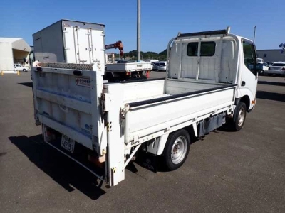 TOYOTA DYNA
