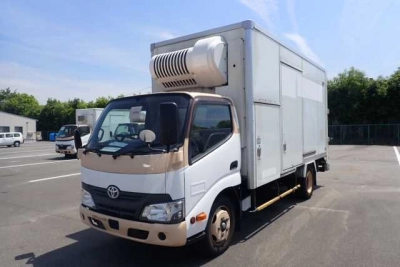 TOYOTA DYNA