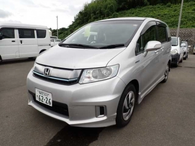 HONDA FREED SPIKE HYBRID
