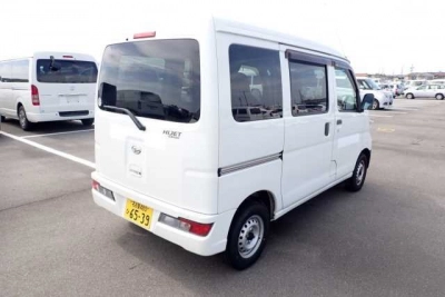 DAIHATSU HIJET CARGO