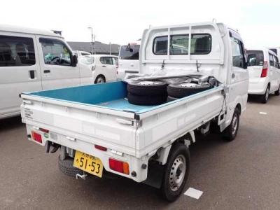 NISSAN NT100 CLIPPER