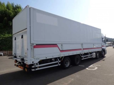 NISSAN DIESEL (UD) QUON