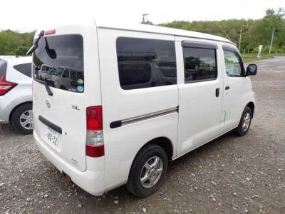 TOYOTA LITE ACE VAN