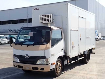 TOYOTA DYNA