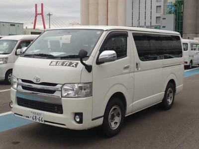 TOYOTA HIACE VAN