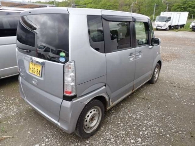 HONDA N BOX +