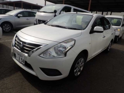 NISSAN TIIDA LATIO
