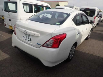 NISSAN TIIDA LATIO