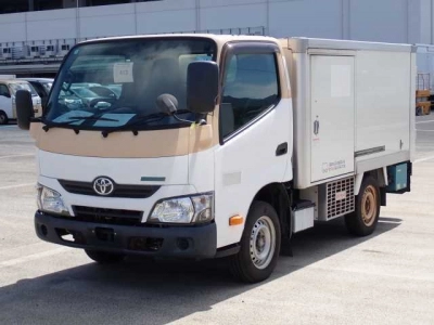 TOYOTA DYNA