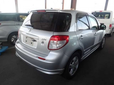 SUZUKI SX4