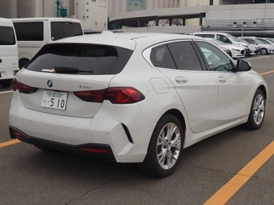 BMW 1 SERIES