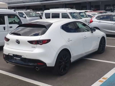 MAZDA MAZDA3