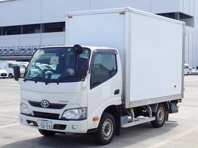 TOYOTA DYNA