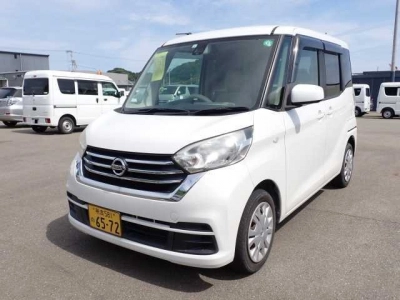 NISSAN DAYZ ROOX