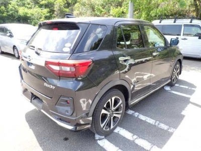 DAIHATSU ROCKY