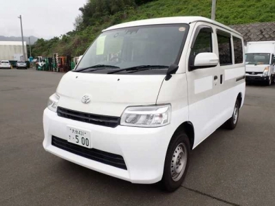 TOYOTA TOWN ACE VAN